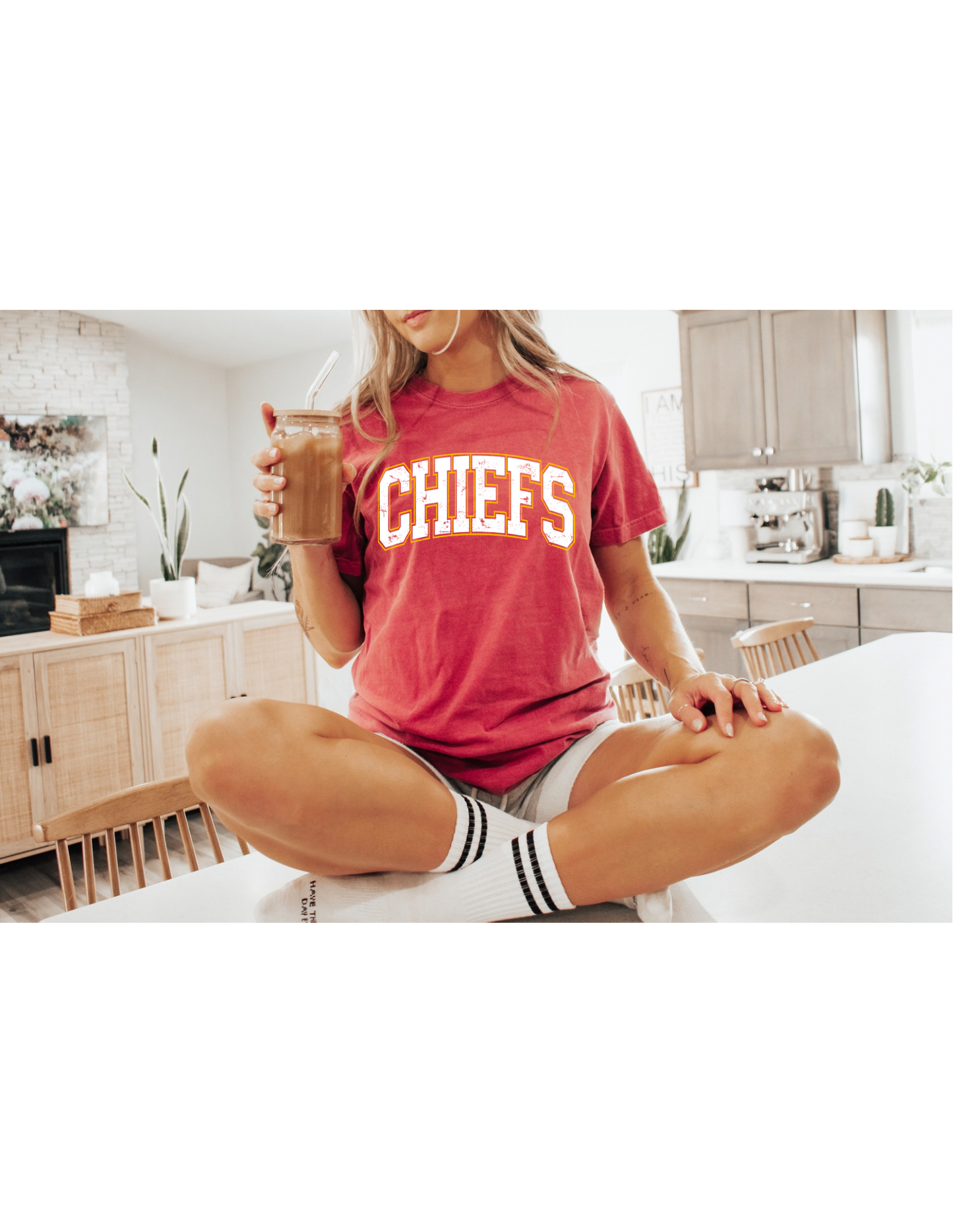 chiefs distressed tee